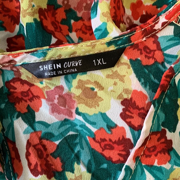 SHEIN Open back Floral Sundress - Picture 4 of 4